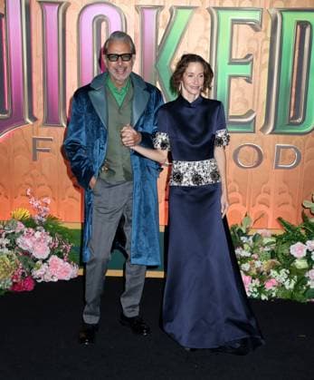 Wicked: For Good New York Premiere Jeff Goldblum and Emilie Livingston attending the Wicked: For Good New York Premiere held at the David Geffen Hall on November 17, 2025 in New York City, NY New York City David Geffen Hall NY USA Copyright: xStevenxBergman AFF-USA.COMx