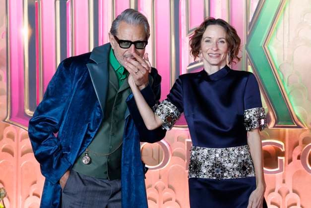 Jeff Goldblum and Emilie Livingston arrive on the red carpet at the Wicked: For Good! New York Premiere at David Geffen Hall, Lincoln Center on Monday, November 17, 2025 in New York City  NYP20251117146 JOHNxANGELILLO