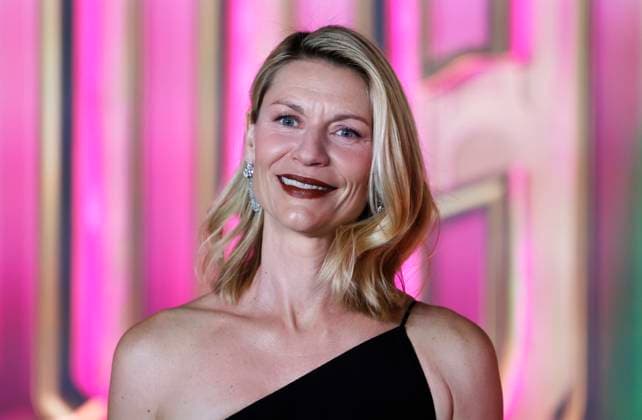 Claire Danes arrives on the red carpet at the Wicked: For Good! New York Premiere at David Geffen Hall, Lincoln Center on Monday, November 17, 2025 in New York City  NYP20251117152 JOHNxANGELILLO