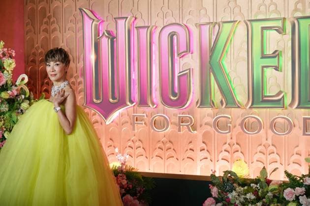 November 17, 2025, New York, New York, USA: MICHELLE YEOH attends the New York Premiere Of Wicked For Good .Lincoln Center, NYC.November 17, 2025. New York USA - ZUMAms4_ 20251117_faf_ms4_009 Copyright: xSoniaxMoskowitzxGordonx