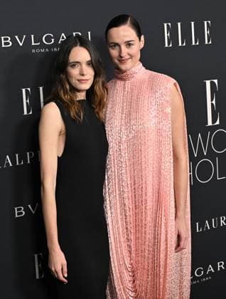 Elle Women In Hollywood 2025 Stacy Martin and Renate Reinsve arriving to Elle Women In Hollywood 2025 held at the Four Seasons Hotel Los Angeles at Beverly Hills on November 17, 2025 in Los Angeles, Ca. Los Angeles Four Seasons Hotel Los Angeles at Beverly Hills California USA Copyright: xStarbuck AFF-USA.COMx