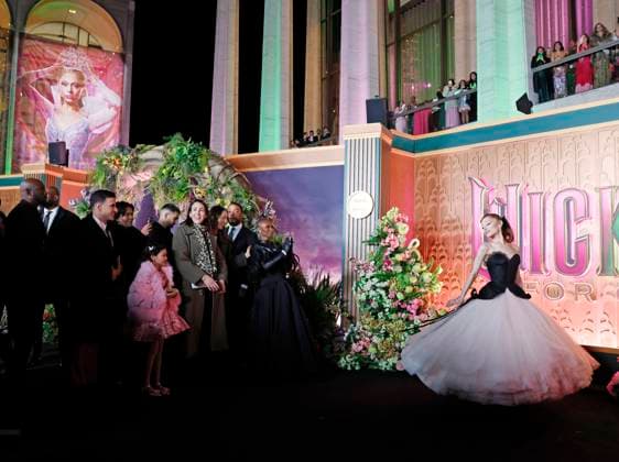 Ariana Grande arrives on the red carpet at the Wicked: For Good! New York Premiere at David Geffen Hall, Lincoln Center on Monday, November 17, 2025 in New York City  NYP20251117135 JOHNxANGELILLO