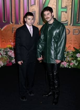 Wicked: For Good New York Premiere Noah Galvin and Ben Platt attending the Wicked: For Good New York Premiere held at the David Geffen Hall on November 17, 2025 in New York City, NY New York City David Geffen Hall NY USA Copyright: xStevenxBergman AFF-USA.COMx