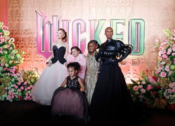 Ariana Grande, Scarlett Spears, Cesily Collette Taylor, Karis Musongole, and Cynthia Erivo arrive on the red carpet at the Wicked: For Good! New York Premiere at David Geffen Hall, Lincoln Center on Monday, November 17, 2025 in New York City  NYP20251117101 JOHNxANGELILLO