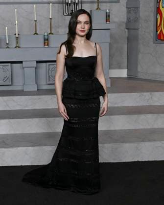 November 17, 2025, Los Angeles, California, USA: American actress and singer CAILEE SPAENY, 27, attends Los Angeles red carpet premiere of Wake Up Dead Man: A Knives Out Mystery Los Angeles USA - ZUMAb173 20251117_aap_b173_020 Copyright: xBillyxBennightx