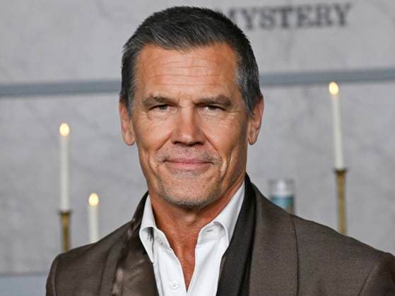 November 17, 2025, Los Angeles, California, USA: American actor JOSH BROLIN, 57, attends Los Angeles red carpet premiere of Wake Up Dead Man: A Knives Out Mystery Los Angeles USA - ZUMAb173 20251117_aap_b173_026 Copyright: xBillyxBennightx