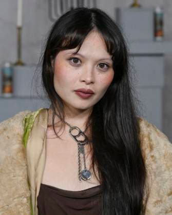 November 17, 2025, Los Angeles, California, USA: YouTuber MINA LE attends Los Angeles red carpet premiere of Wake Up Dead Man: A Knives Out Mystery Los Angeles USA - ZUMAb173 20251117_aap_b173_054 Copyright: xBillyxBennightx