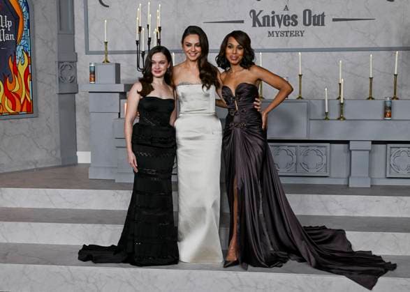 November 17, 2025, Los Angeles, California, USA: CAILEE SPAENY, MILA KUNIS and KERRY WASHINGTON attend Los Angeles red carpet premiere of Wake Up Dead Man: A Knives Out Mystery Los Angeles USA - ZUMAb173 20251117_aap_b173_061 Copyright: xBillyxBennightx