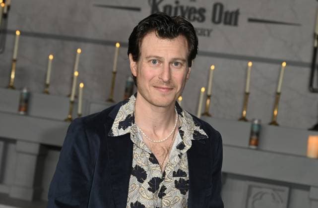 ˜Wake Up Dead Man: A Knives Out Mystery™ Premiere Noah Segan arriving to Netflix™s Wake Up Dead Man: A Knives Out Mystery Los Angeles premiere held at the Academy Museum of Motion Pictures on November 17, 2025 in Los Angeles, Ca. Los Angeles Academy Museum of Motion Pictures California USA Copyright: xLeexWatt AFF-USA.COMx