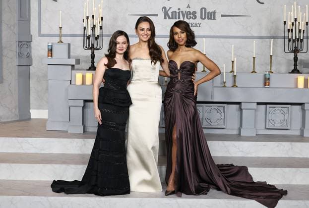 Premiere Of Netflix s Wake Up Dead Man: A Knives Out Mystery MUSEUM ROW, MIRACLE MILE, LOS ANGELES, CALIFORNIA, USA - NOVEMBER 17: American actress and singer Cailee Spaeny, Ukrainian-American actress and model Mila Kunis and American actress and activist Kerry Washington arrive at the Premiere Of Netflix s Wake Up Dead Man: A Knives Out Mystery held at the Academy Museum of Motion Pictures on November 17, 2025 in Museum Row, Miracle Mile, Los Angeles, California, United States., Credit:Image Press Agency Avalon United States, California, Los Angeles, Academy Museum of Motion Pictures  Copyright: xImagexPressxAgencyx xAvalonx 1053052516