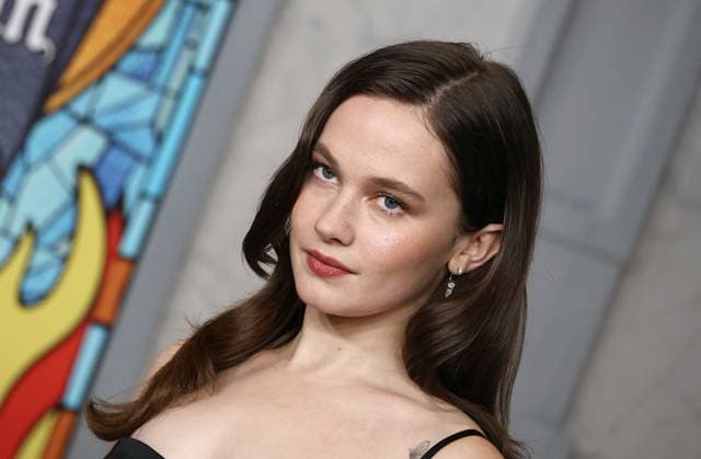 Premiere Of Netflix s Wake Up Dead Man: A Knives Out Mystery MUSEUM ROW, MIRACLE MILE, LOS ANGELES, CALIFORNIA, USA - NOVEMBER 17: American actress and singer Cailee Spaeny arrives at the Premiere Of Netflix s Wake Up Dead Man: A Knives Out Mystery held at the Academy Museum of Motion Pictures on November 17, 2025 in Museum Row, Miracle Mile, Los Angeles, California, United States., Credit:Image Press Agency Avalon United States, California, Los Angeles, Academy Museum of Motion Pictures  Copyright: xImagexPressxAgencyx xAvalonx 1053052570