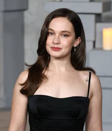 Premiere Of Netflix s Wake Up Dead Man: A Knives Out Mystery MUSEUM ROW, MIRACLE MILE, LOS ANGELES, CALIFORNIA, USA - NOVEMBER 17: American actress and singer Cailee Spaeny arrives at the Premiere Of Netflix s Wake Up Dead Man: A Knives Out Mystery held at the Academy Museum of Motion Pictures on November 17, 2025 in Museum Row, Miracle Mile, Los Angeles, California, United States., Credit:Image Press Agency Avalon United States, California, Los Angeles, Academy Museum of Motion Pictures  Copyright: xImagexPressxAgencyx xAvalonx 1053052599