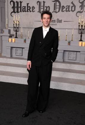 Los Angeles Premiere Of Netflix s Wake Up Dead Man: A Knives Out Mystery Josh O Connor attends Netflix s Wake Up Dead Man: A Knives Out Mystery Los Angeles premiere on November 17, 2025 in Los Angeles, California, Credit:Faye Sadou Avalon  Copyright: xFayexSadoux xAvalonx 1053062209