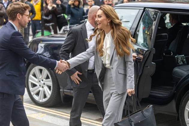Princess of Wales arrives at business summit in London LONDON, UNITED KINGDOM - NOVEMBER 18: Princes of Wales Catherine arrives at Salesforce Tower to attend summit to encourage business leaders to invest in early childhood in London, United Kingdom on November 18, 2025. Ilyas Tayfun Salci Anadolu London United Kingdom. Editorial use only. Please get in touch for any other usage.  Copyright: x2025xAnadoluxIlyasxTayfunxSalcix