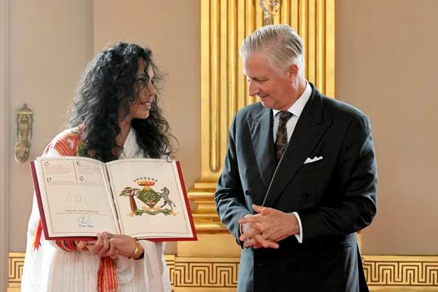 King And Queen Grant New Honorary Titles BRUSSELS, BELGIUM - NOVEMBER 18 : Madame Salomé VAN BILLOEN receives the tiltle of Baron. King Philippe receives the persons who have been granted a noble title or an honorary distinction for their achievements in their respective fields. This ceremony takes place at the Royal Palace in Brussels..on November 18, 2025 in Brussels, Belgium, 18 11 2025 Brussels Belgium  Copyright: xBertxVanxDenxBrouckex