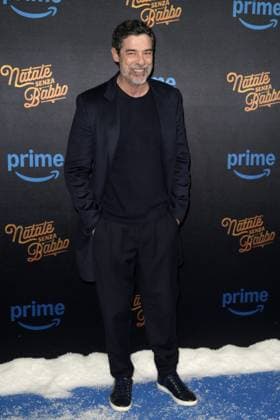 Mc Rome 18 11 2025 red carpet movie ˜Christmas without Santa Claus™ photo Mario Cartelli Image in photo Alessandro Gassmann