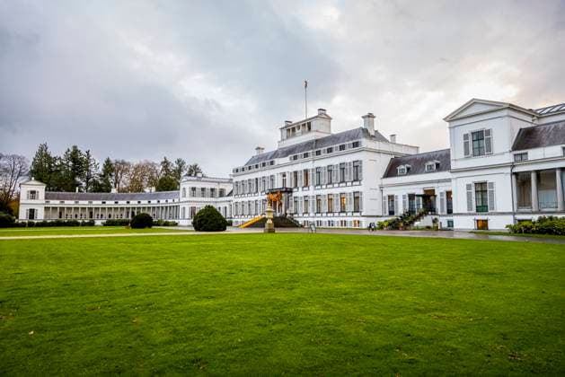 18-11-2025 Baarn Exterior of palace Soestdijk in Baarn. Â  Copyright: xPPEx