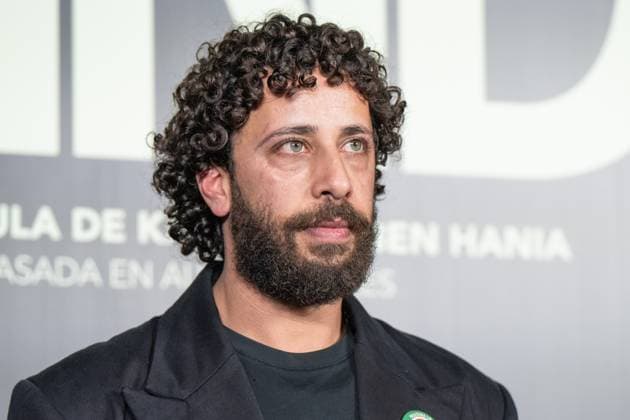 Premiere for the film La Voz de Hind , in Madrid, Spain - 18 Nov 2025 Motaz Malhees poses during the premiere for the film La Voz de Hind , at the Palacio de la Prensa, in Madrid. Madrid Spain Copyright: xAtilanoxGarciax xSOPAxImagesx photo00938