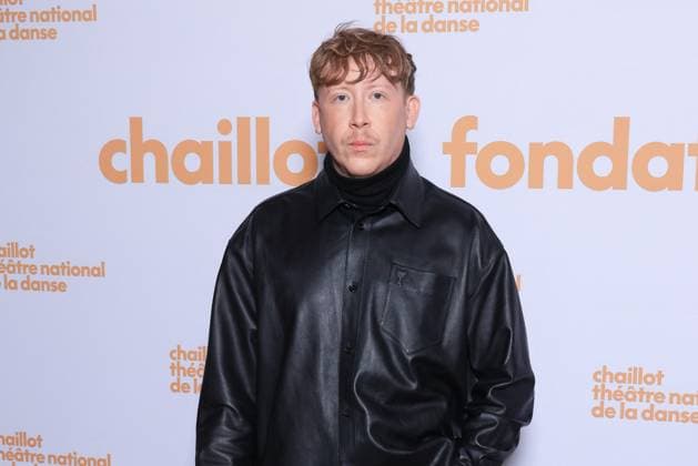 Soiree De Gala Fondation Chaillot Photocall - Paris Eddy de Pretto attends the photocall for the second edition of the Soiree de Gala de la Fondation Chaillot presided over by Laurent Martinet at Chaillot Theatre National de la Danse in Paris, France on November 18, 2025 . Photo by David Boyer ABACAPRESS.COM Paris France  Copyright: xBoyerxDavid ABACAx