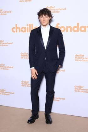 Soiree De Gala Fondation Chaillot Photocall - Paris Hugo Marchand attends the photocall for the second edition of the Soiree de Gala de la Fondation Chaillot presided over by Laurent Martinet at Chaillot Theatre National de la Danse in Paris, France on November 18, 2025 . Photo by David Boyer ABACAPRESS.COM Paris France  Copyright: xBoyerxDavid ABACAx