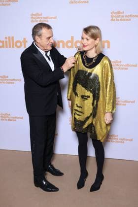 Soiree De Gala Fondation Chaillot Photocall - Paris Jean-Charles de Castelbajac and Pauline de Castelbajac attend the photocall for the second edition of the Soiree de Gala de la Fondation Chaillot presided over by Laurent Martinet at Chaillot Theatre National de la Danse in Paris, France on November 18, 2025 . Photo by David Boyer ABACAPRESS.COM Paris France  Copyright: xBoyerxDavid ABACAx