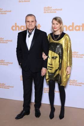 Soiree De Gala Fondation Chaillot Photocall - Paris Jean-Charles de Castelbajac and Pauline de Castelbajac attend the photocall for the second edition of the Soiree de Gala de la Fondation Chaillot presided over by Laurent Martinet at Chaillot Theatre National de la Danse in Paris, France on November 18, 2025 . Photo by David Boyer ABACAPRESS.COM Paris France  Copyright: xBoyerxDavid ABACAx