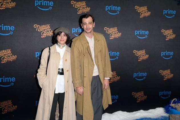 Natale senza Babbo blu carpet in Rome, Italy - 18 Nov 2025 Anna Pennella (l) and Stefano Cipani (r) attend the blu carpet of movie Natale senza Babbo at Cinema Adriano. Rome Italy Copyright: xMarioxCartellix xSOPAxImagesx _DSC5019