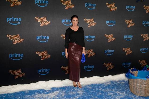 Natale senza Babbo blu carpet in Rome, Italy - 18 Nov 2025 Luisa Ranieri attends the blu carpet of movie Natale senza Babbo at Cinema Adriano. Rome Italy Copyright: xMarioxCartellix xSOPAxImagesx _DSC5140