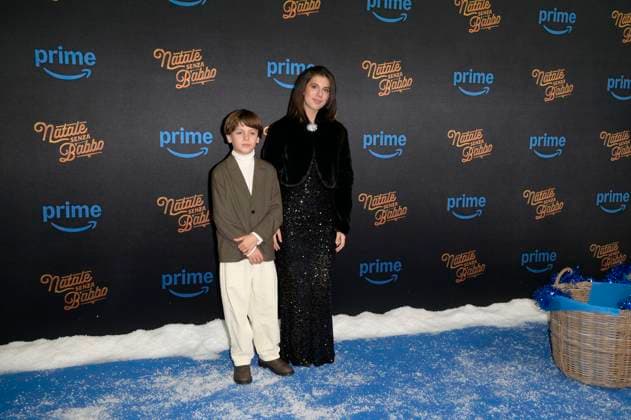 November 18, 2025, Rome, Italy: Paolo Calvano (l) and Rita Longordo (r) attend the blu carpet of movie Natale senza Babbo at Cinema Adriano. Rome Italy - ZUMAs197 20251118_aaa_s197_126 Copyright: xMarioxCartellix