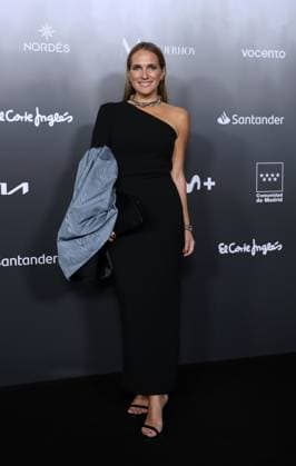 Mujerhoy 2025 Awards Cristina Martinez Gijón during the Mujerhoy 2025 Awards ceremony, on November 18, 2025, in Madrid Spain These awards, presented annually by Vocentos lifestyle magazine, recognize outstanding figures in fashion, culture and sport for their exceptional contribution throughout the year GENTE AWARDS Raú Madrid Madrid Madrid Spain  Copyright: xRaulxTerrelx 7110130