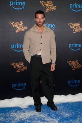 November 18, 2025, Rome, Italy: Simone Susinna attends the blu carpet of movie Natale senza Babbo at Cinema Adriano. Rome Italy - ZUMAs197 20251118_aaa_s197_131 Copyright: xMarioxCartellix