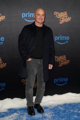 November 18, 2025, Rome, Italy: Luca Zingaretti attends the blu carpet of movie Natale senza Babbo at Cinema Adriano. Rome Italy - ZUMAs197 20251118_aaa_s197_143 Copyright: xMarioxCartellix