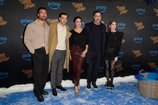 November 18, 2025, Rome, Italy: Cast of the movie attend the blu carpet of Natale senza Babbo at Cinema Adriano. Rome Italy - ZUMAs197 20251118_aaa_s197_149 Copyright: xMarioxCartellix