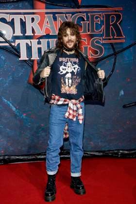 Stranger Things 5 , Fan Event at Tempelhof Airport, Berlin, 18 11 2025 Riccardo Simonetti at the fan event for Stranger Things in Hangar 7 at Tempelhof Airport in Berlin on 18 11 2025 Berlin Tempelhof Airport Copyright: xAnitaxBuggex