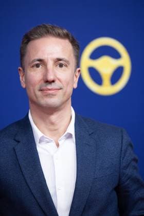 The Golden Steering Wheel 2025 Florian Huettl, CEO of Opel Award ceremony Auto BILD The Golden Steering Wheel 2025 at the Axel Springer Building in Berlin Copyright: xEventpressxFuhrx