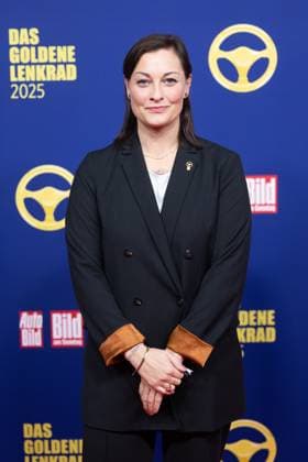 The Golden Steering Wheel 2025 Lina van de Mars TV presenter Award ceremony Auto BILD The Golden Steering Wheel 2025 in the Axel Springer building in Berlin Copyright: xEventpressxFuhrx