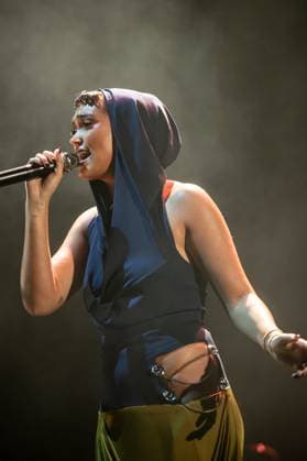 London, United Kingdom. 18th October 2025. Joy Crookes performs live at O2 Academy Brixton. Cristina Massei Alamy Live News  Copyright: xCRISTINAxMASSEIx xipa-agency.netx xx IPA_Agency_IPA68108787