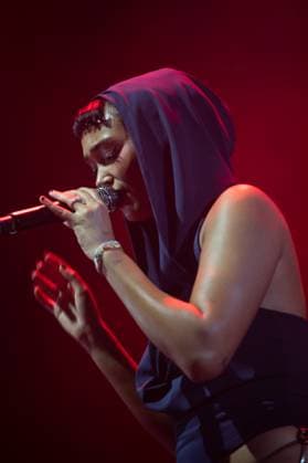 London, United Kingdom. 18th October 2025. Joy Crookes performs live at O2 Academy Brixton. Cristina Massei Alamy Live News  Copyright: xCRISTINAxMASSEIx xipa-agency.netx xx IPA_Agency_IPA68108896