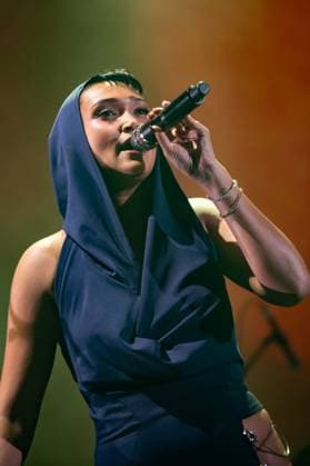 London, United Kingdom. 18th October 2025. Joy Crookes performs live at O2 Academy Brixton. Cristina Massei Alamy Live News  Copyright: xCRISTINAxMASSEIx xipa-agency.netx xx IPA_Agency_IPA68109021
