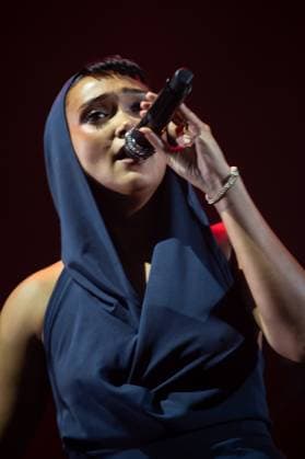 London, United Kingdom. 18th October 2025. Joy Crookes performs live at O2 Academy Brixton. Cristina Massei Alamy Live News  Copyright: xCRISTINAxMASSEIx xipa-agency.netx xx IPA_Agency_IPA68108970