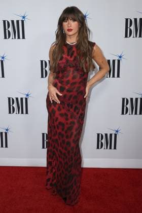 73rd Annual BMI Country Awards Ella Langley arriving at the 73rd Annual BMI Country Awards held at the BMI Building on November 18, 2025 in Nashville, TN. Nashville BMI Building Tennessee USA Copyright: xCurtisxHilbunx xAFF-USA.COMx