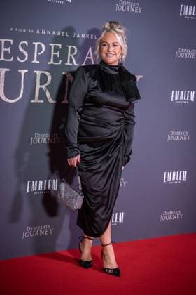 Desperate Journey London Premiere in London - 18 Nov 2025 Lottie Tomlinson attends the London Premiere of Desperate Journey at Odeon Luxe Leicester Square. London United Kingdom Copyright: xLoredanaxSangiulianox xSOPAxImagesx LSangiuliano-2-59