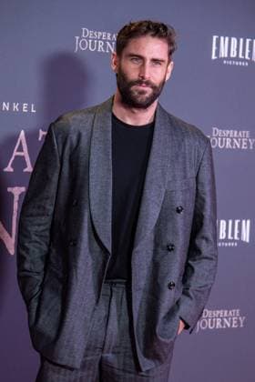 Desperate Journey London Premiere in London - 18 Nov 2025 Fernando Guallar attends the London Premiere of Desperate Journey at Odeon Luxe Leicester Square. London United Kingdom Copyright: xLoredanaxSangiulianox xSOPAxImagesx LSangiuliano-2-16
