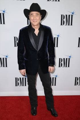 73rd Annual BMI Country Awards Clint Black arriving at the 73rd Annual BMI Country Awards held at the BMI Building on November 18, 2025 in Nashville, TN. Nashville BMI Building Tennessee USA Copyright: xCurtisxHilbunx xAFF-USA.COMx