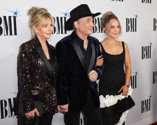 73rd Annual BMI Country Awards Lisa Hartman Black and Clint Black and Lily Pearl Black arriving at the 73rd Annual BMI Country Awards held at the BMI Building on November 18, 2025 in Nashville, TN. Nashville BMI Building Tennessee USA Copyright: xCurtisxHilbunx xAFF-USA.COMx