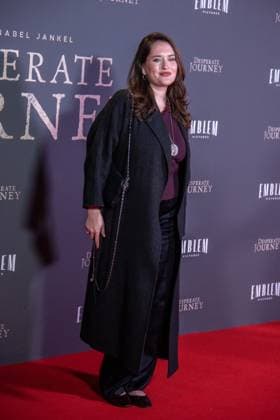November 18, 2025, London, United Kingdom: A guest attends the London Premiere of Desperate Journey at Odeon Luxe Leicester Square. London United Kingdom - ZUMAs197 20251118_aaa_s197_280 Copyright: xLoredanaxSangiulianox