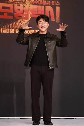 S. Korean actor Jang Hyuk-jin S. Korean actor Jang Hyuk-jin South Korean actor Jang Hyuk-jin, who stars in the new drama Taxi Driver 3, poses for a photo during a publicity event in Seoul on Nov. 18, 2025. The first episode of the drama will be aired by the SBS TV network on Nov. 21. (Yonhap) 2025-11-19 12:11:01 < 1980-2025 YONHAPNEWS AGENCY. .> ¼­¿ïÆ¯º°½Ã EDITORIAL USE ONLY  Copyright: xx PYH2025111906930034400 YonhapxNewsx yonphotos247172