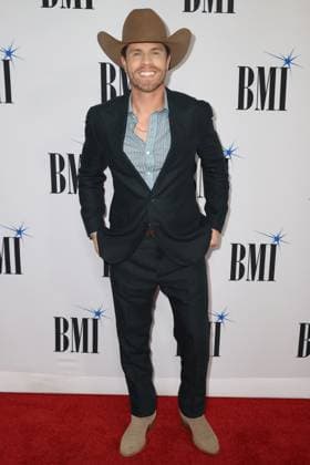 73rd Annual BMI Country Awards Dustin Lynch arriving at the 73rd Annual BMI Country Awards held at the BMI Building on November 18, 2025 in Nashville, TN. Nashville BMI Building Tennessee USA Copyright: xCurtisxHilbunx xAFF-USA.COMx