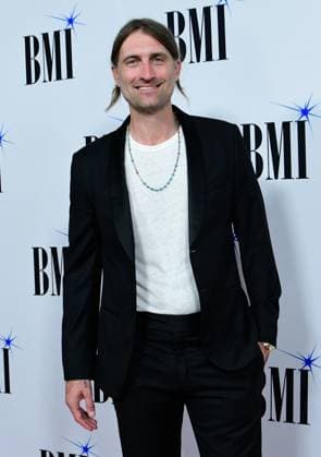2025 BMI Country Awards - Arrivals 18 November 2025 - Nashville, Tennessee - Ryan Hurd. 2025 BMI Country Awards held at BMI Music Row. Photo Credit: Dara-Michelle Farr AdMedia Nashville TN United States EDITORIAL USE ONLY  Copyright: xx Dara-MichellexFarr AdMediax admphotostwo953001