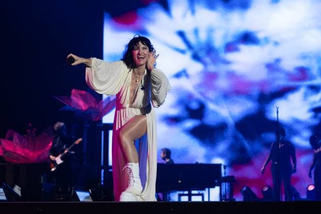 November 18, 2025, Eboli, Italy: Elisa Toffoli aka Elisa performs live at Palasele duirng the Palasport Live 2025 Tour. Eboli Italy - ZUMAs197 20251118_aaa_s197_364 Copyright: xAndreaxGulx